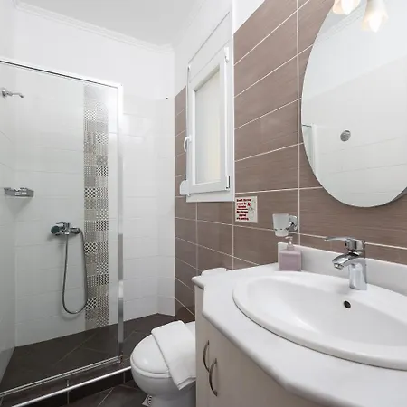 Alya View Vilă Barbati